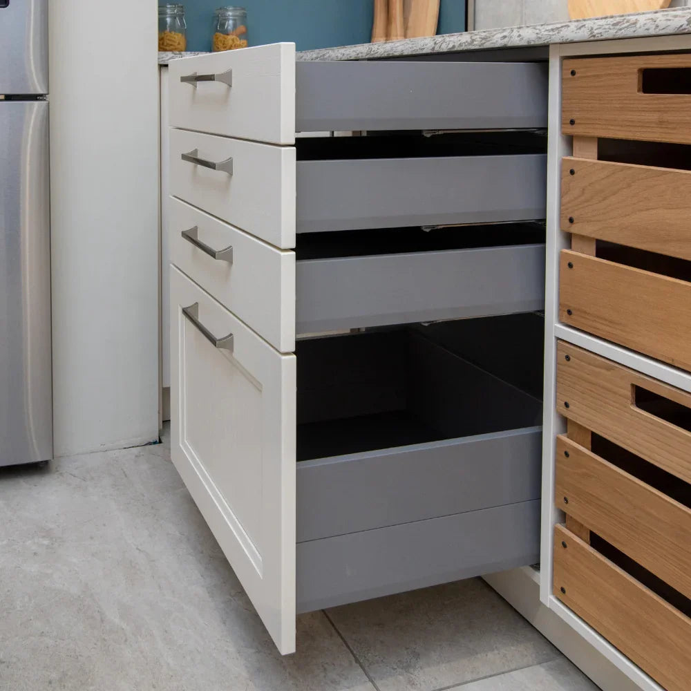 Schuller C Ex-Display Shaker Kitchen