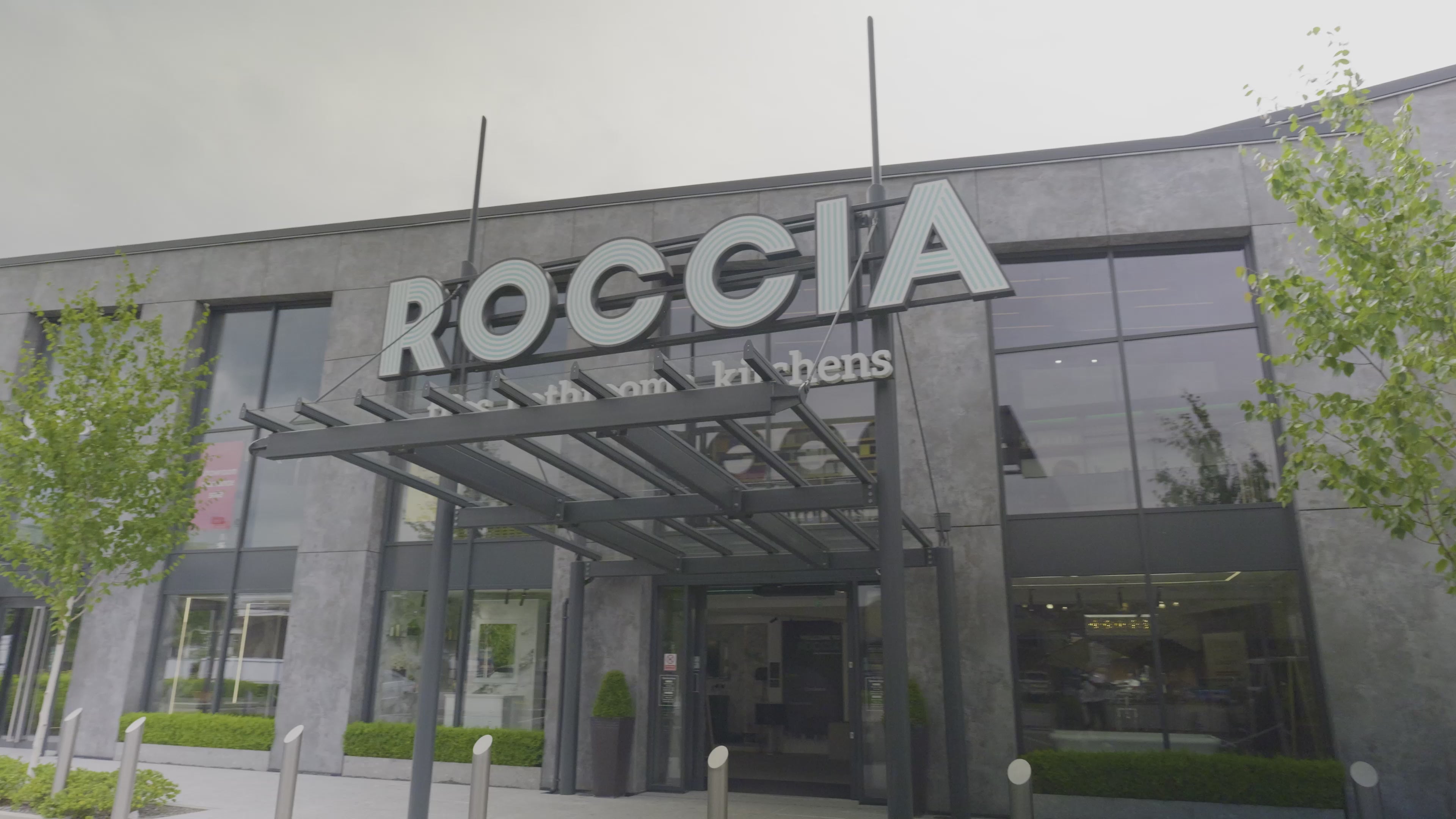 Load video: Roccia Preston Showroom